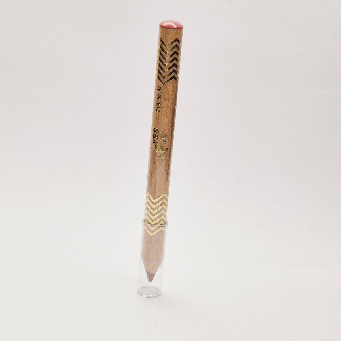 crayon marron yeux et lèvres