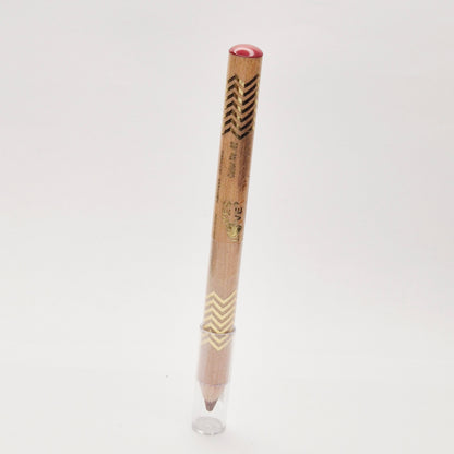 crayon marron yeux et lèvres