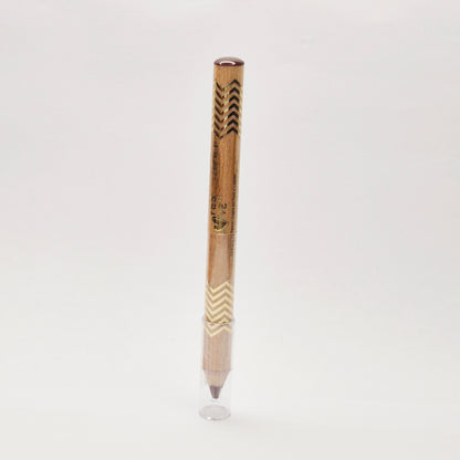 crayon marron yeux et lèvres